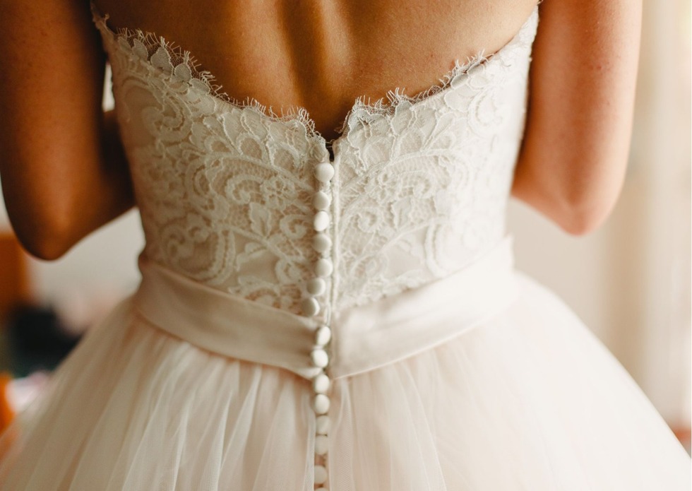 Vestido de novia elegante listo para el día de la boda
